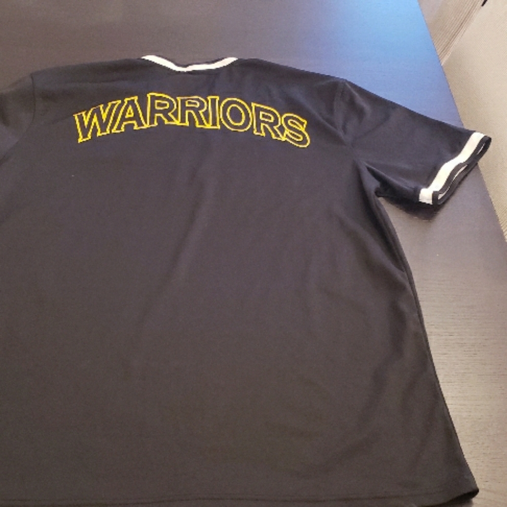 Ultra Game Golden States warriors shooting Shirt & 2 Basketball shorts.